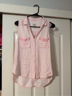 Size M Abercrombie and Fitch Baby Pink Sleeveless Top